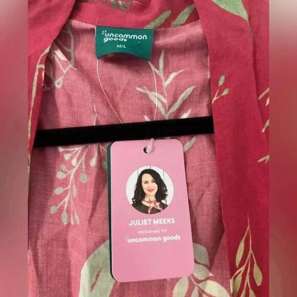 - NWT Uncommon Goods birth month robe MAY size M/L - Picture 5 of 9